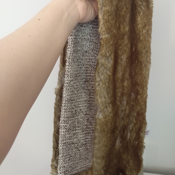 🎀SALE🎀 🆕Anthropologie🌷Faux Fur Scarf - Picture 9 of 15